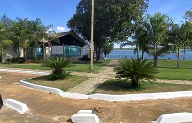 Imagem 1: Lote condomínio fechado. Varanda, 358m² de Área, 4 Vagas na garageme3...