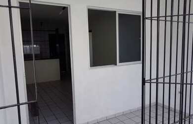 Imagem: A casa em condomínio possui 2 Dormitórios, 2 Banheiros, 1