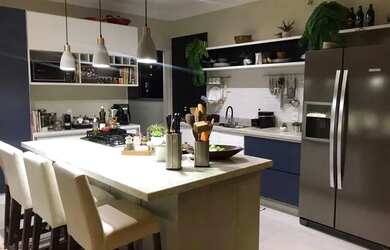 Imagem: A casa possui 2 Dormitórios, 2 Banheiros, 1 Vaga na garagem