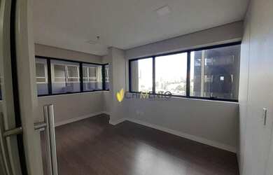 Imagem: O depósito possui 1 Vaga na garagem, 46m² de Área e está