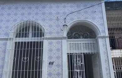 Imagem: A casa possui 3 Dormitórios, 2 Banheiros, 105m² de Área e