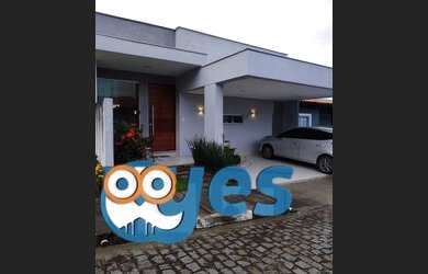 Imagem: A casa em condomínio possui 3 Dormitórios, 2 Banheiros, 2