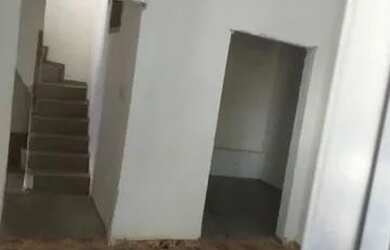 Imagem 2: ALUGA SE. 1 Banheiroe3 Dormitórios