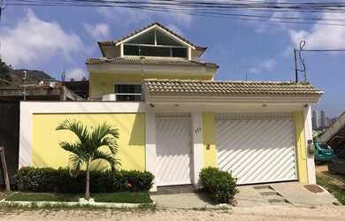 Imagem: A casa em condomínio possui 3 Dormitórios, 5 Banheiros, 2