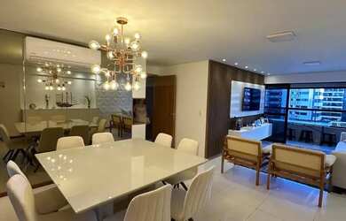 Imagem: O apartamento possui 3 Dormitórios, 4 Banheiros, 3 Vagas na