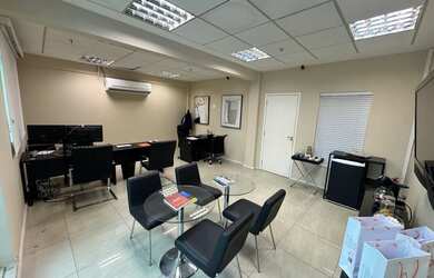 Imagem: O depósito possui 89m² de Área e está localizado em Centro