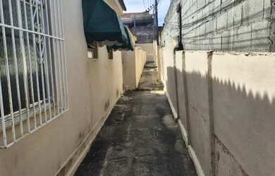 Imagem: A casa possui 1 Dormitório, 1 Banheiro e 50m² de Área e está