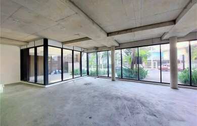 Imagem: Loja com 4 quartos para locação em Perdizes - SP