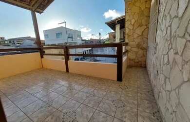 Imagem 3: 3/4 , 2 suites 1 andar em rua Publica