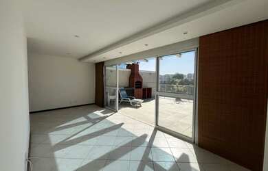 Imagem 3: Oportunidade imperdível. Piscina, Churrasqueira, Varandae2 Vagas na garagem