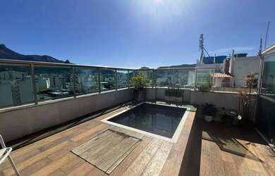 Imagem: O apartamento possui 3 Dormitórios, 2 Banheiros, 2 Vagas na