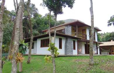 Imagem: A casa em condomínio possui 4 Dormitórios, 3 Banheiros, 4