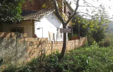 Imagem: O terreno possui 240m² de Área e está localizado em Silva