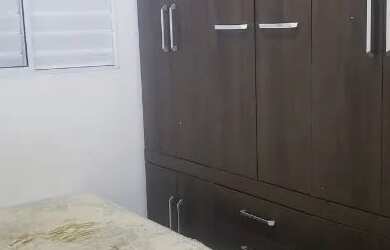 Imagem: A casa em condomínio possui 1 Dormitório, 1 Banheiro, 1 Vaga