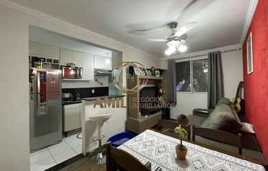 Imagem: O apartamento possui 2 Dormitórios, 1 Banheiro, 1 Vaga na garagem