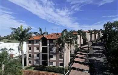 Imagem: O apartamento possui 2 Dormitórios, 1 Banheiro, 2 Vagas na