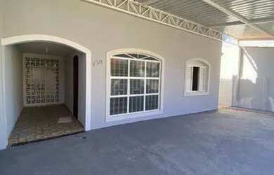 Imagem: A casa possui 2 Dormitórios, 1 Banheiro, 2 Vagas na garagem