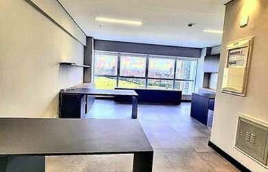 Imagem: O depósito possui 1 Vaga na garagem, 42m² de Área e está