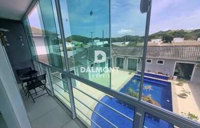 Imagem: O studio possui 1 Dormitório, 2 Banheiros, 1 Vaga na garagem