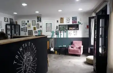 Imagem: A casa em condomínio possui 5 Dormitórios, 5 Banheiros, 2