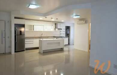 Imagem: O apartamento possui 3 Dormitórios, 3 Banheiros, 2 Vagas na