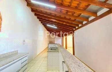 Imagem 4: Condomínio Maria Stella Imóvel espaçoso, com 5 quartos e área de lazer...