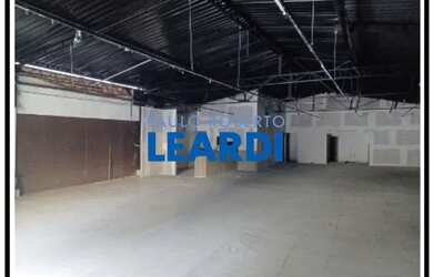 Imagem: O depósito possui 390m² de Área e está localizado em Jardim