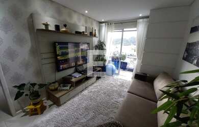 Imagem: O apartamento possui 3 Dormitórios, 1 Banheiro, 2 Vagas na