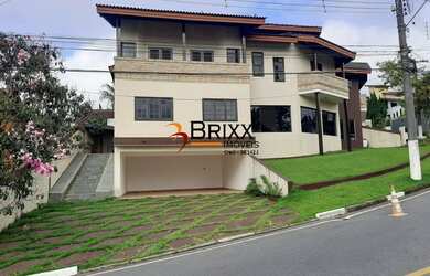 Imagem: A casa em condomínio possui 5 Dormitórios, 5 Banheiros, 5