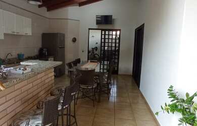 Imagem 3: Casa à Venda no Bairro Jardim Astúrias com 3 quartos por R$ 345.000