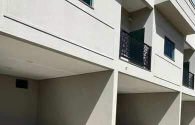 Imagem: A casa em condomínio possui 3 Dormitórios, 2 Banheiros, 2