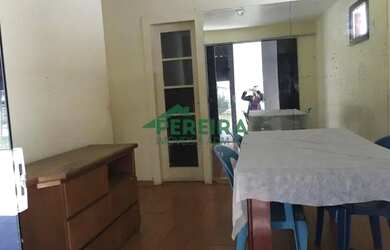 Imagem: A casa possui 3 Dormitórios, 5 Banheiros, 404m² de Área e