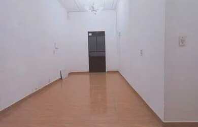 Imagem: A casa possui 2 Dormitórios e 1 Banheiro e está localizado