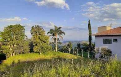 Imagem: O terreno possui 1.500m² de Área e está localizado em Parque