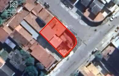 Imagem: A casa possui 4 Dormitórios, 2 Banheiros, 285m² de Área e