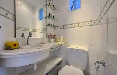 Imagem 16: Apartamento com varanda e vista mar na Praia da Enseada, 3 quartos sendo...