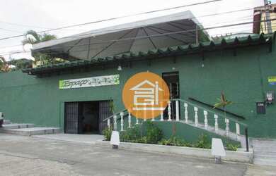 Imagem: A casa possui 3 Dormitórios, 5 Banheiros, 3 Vagas na garagem