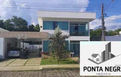 Imagem: A casa possui 3 Dormitórios, 2 Banheiros, 4 Vagas na garagem