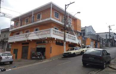 Imagem: A casa possui 5 Dormitórios, 5 Banheiros, 5 Vagas na garagem