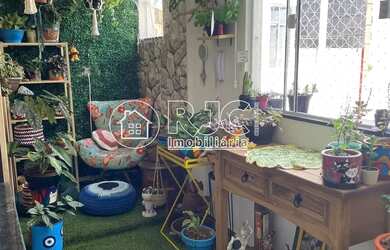 Imagem: O apartamento possui 2 Dormitórios, 2 Banheiros, 60m² de Área