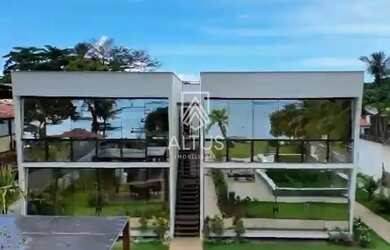 Imagem: A casa possui 3 Dormitórios, 1 Banheiro, 1 Vaga na garagem