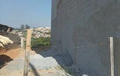 Imagem 6: Terreno a venda, pego carro