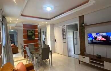 Imagem: O apartamento possui 3 Dormitórios, Acomodam 6 pessoas, 2 Vagas