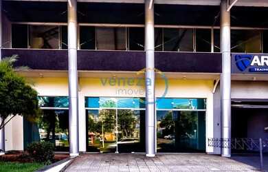 Imagem: O depósito possui 3 Vagas na garagem e 200m² de Área e está