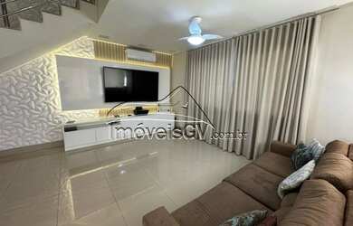 Imagem: A casa possui 3 Dormitórios, 1 Banheiro, 2 Vagas na garagem