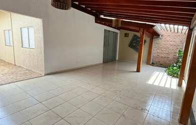 Imagem 11: ALUGO LINDA CASA. Varanda, 180m² de Área, 4 Vagas na garageme3 Dormitórios