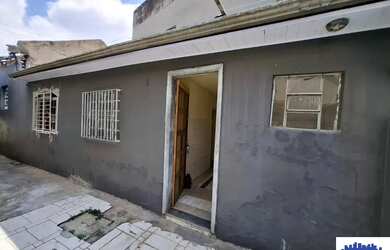 Imagem: A casa possui 1 Dormitório, 1 Banheiro, 10m² de Área e está