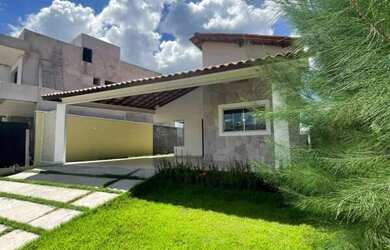 Imagem: A casa em condomínio possui 4 Dormitórios, 1 Banheiro, 2 Vagas