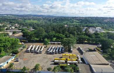 Imagem 3: Área com galpão, Jardim Novo Mundo, ao lado do terminal