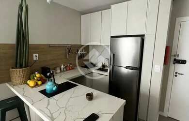 Imagem: O apartamento possui 1 Dormitório, 1 Banheiro, 1 Vaga na garagem